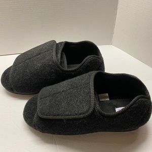 Silvert's Black Mens Extra Extra Wide Slip Resistant Slippers size 12